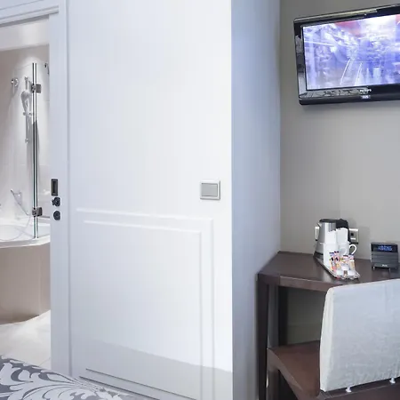 Hotel Louvre Opéra 3*