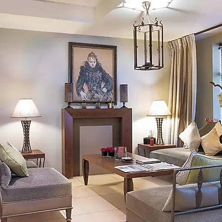 Louvre Opera Hotel 3*