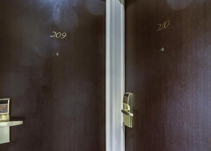 Louvre Opera 3* Παρίσι